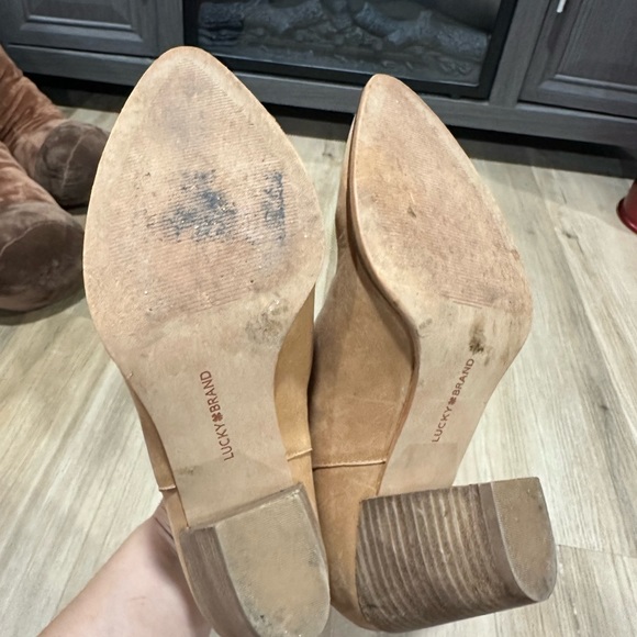Lucky  Brand Adalan ankle leather booties good condition sz 9 - Picture 7 of 7